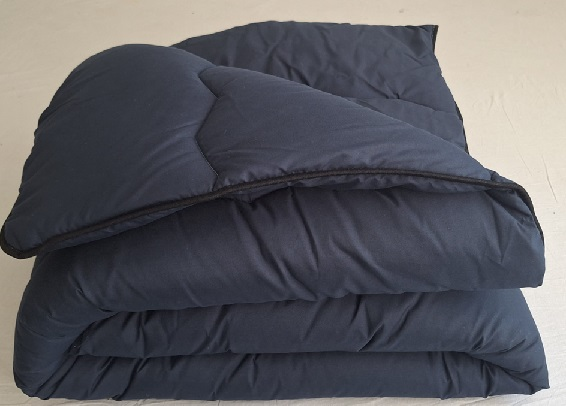 Gekleurd dekbed 140/200 cm.