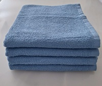 Blauwe handdoek 50/90 cm.